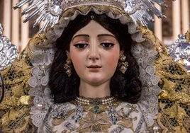 El besamanos de la Esperanza Divina Enfermera