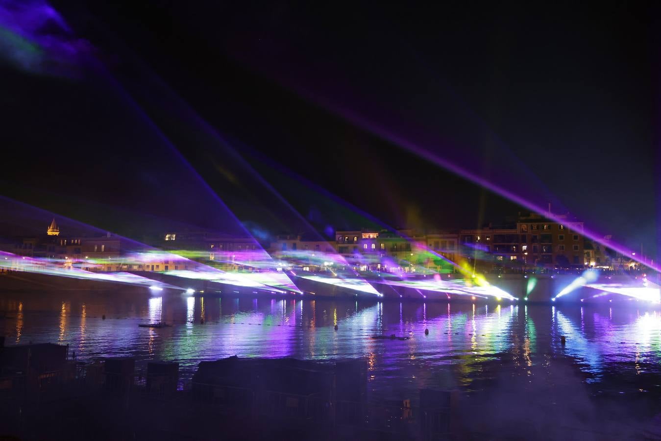 El estreno del espectáculo Navigalia, el 'mapping' navideño de Sevilla