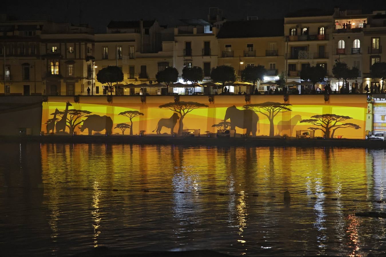 El estreno del espectáculo Navigalia, el 'mapping' navideño de Sevilla