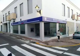 La Banca Pueyo apunta a crecer en Andalucía: abre su tercera oficina en Sevilla