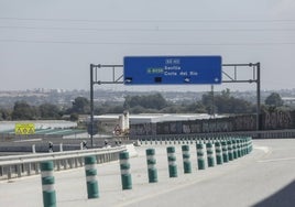 Sevilla se resigna ante el puente de la SE-40 y exige su construcción ya