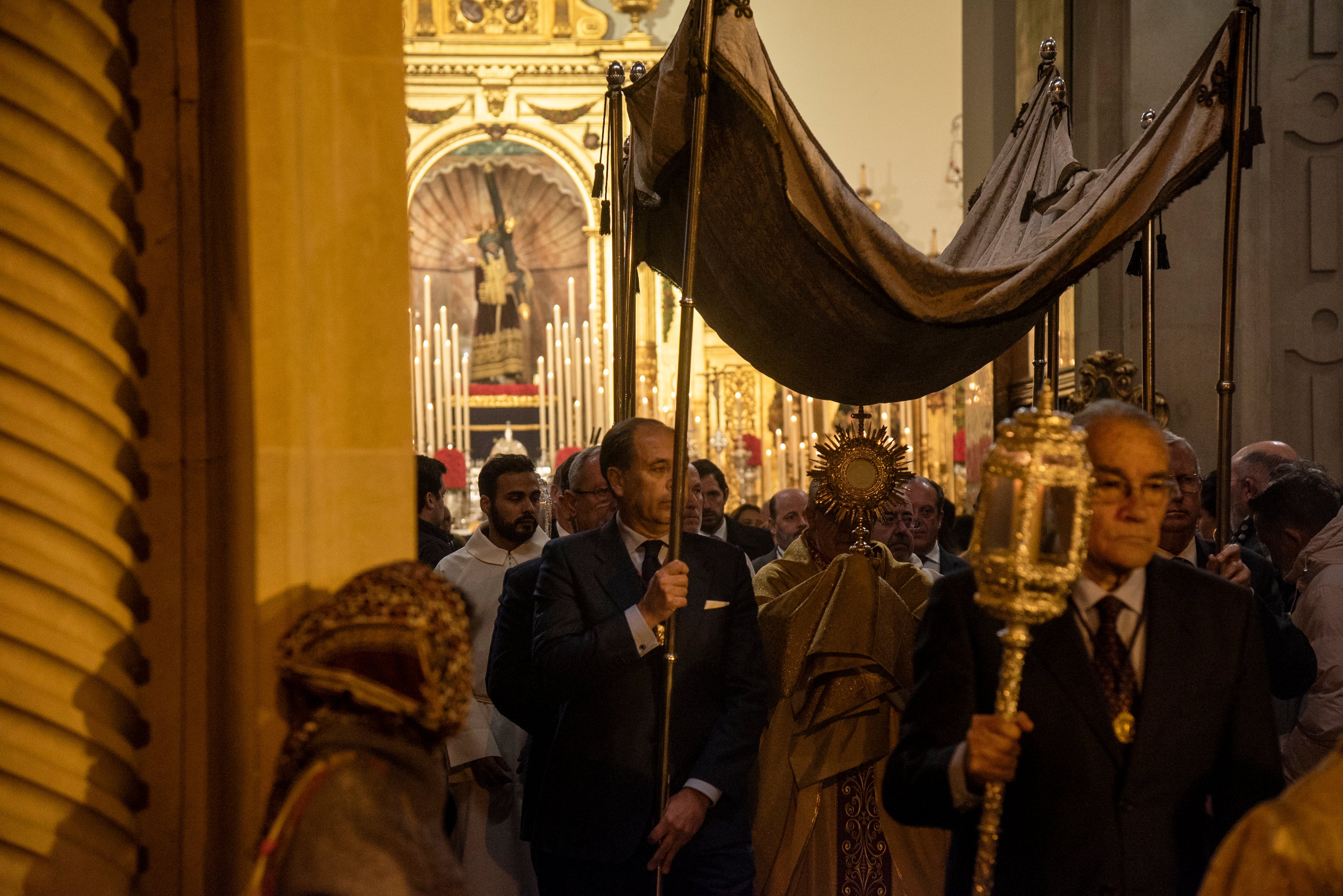 Procesión claustral del Gran Poder