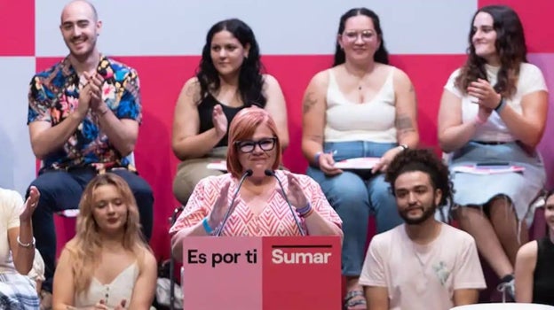 La diputada de Sumar por Sevilla, Engracia Rivera, en una acto de campaña de las elecciones generales