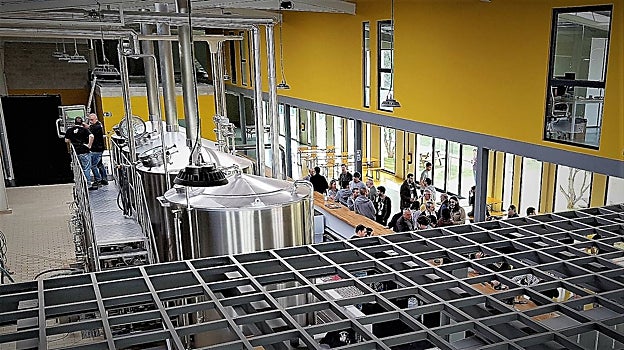 Interior de la fábrica de cerveza La Pepa, adjudicada en subasta a la empresa Invektra XXXI, radicada en el País Vasco
