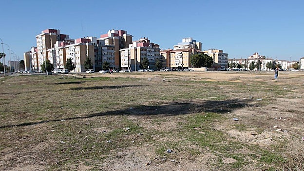 La casa por el tejado: los siete barrios de Sevilla que siguen incomunicados