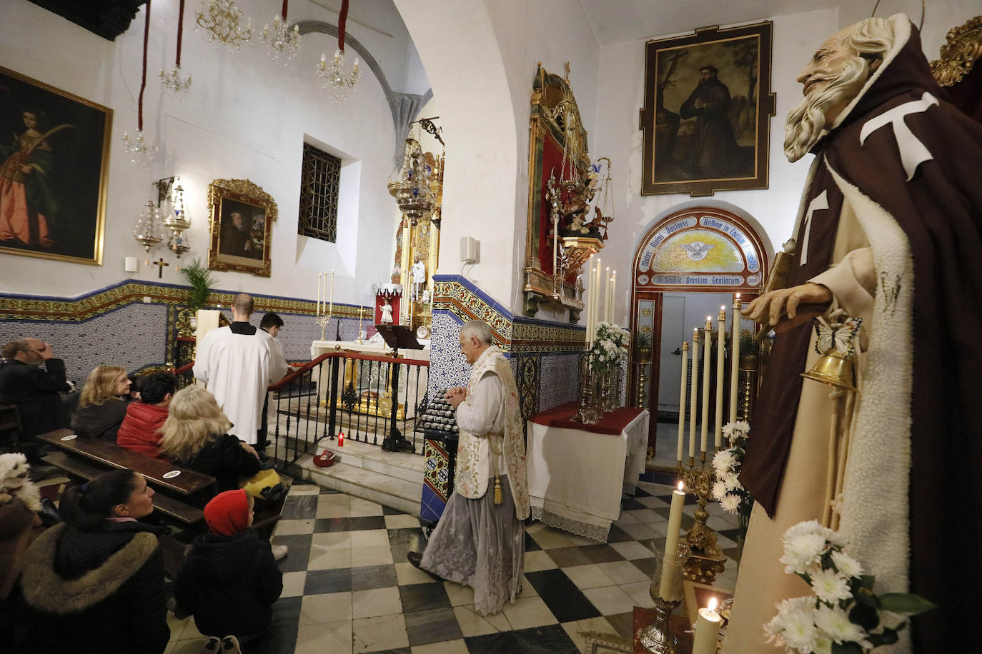 La Pastora de Santa Marina acoge la tradicional bendición de animales por San Antón