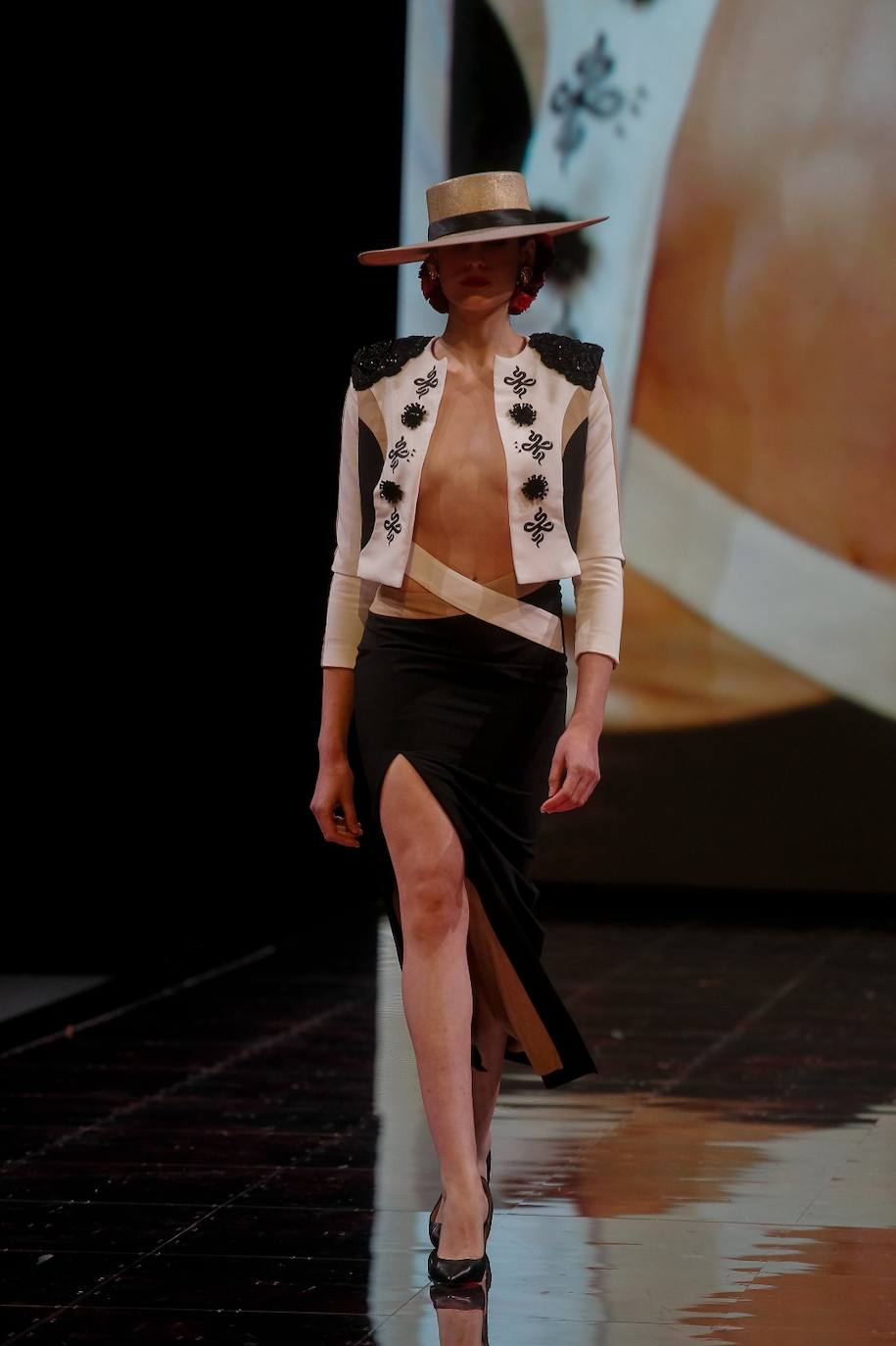 Desfile de Verónica de la Vega en Simof 2024