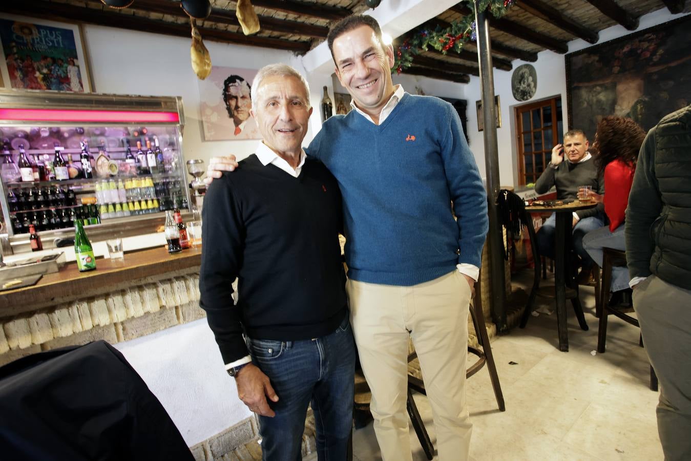 Momentos del encierro celebrado este sábado en La Puebla del Río