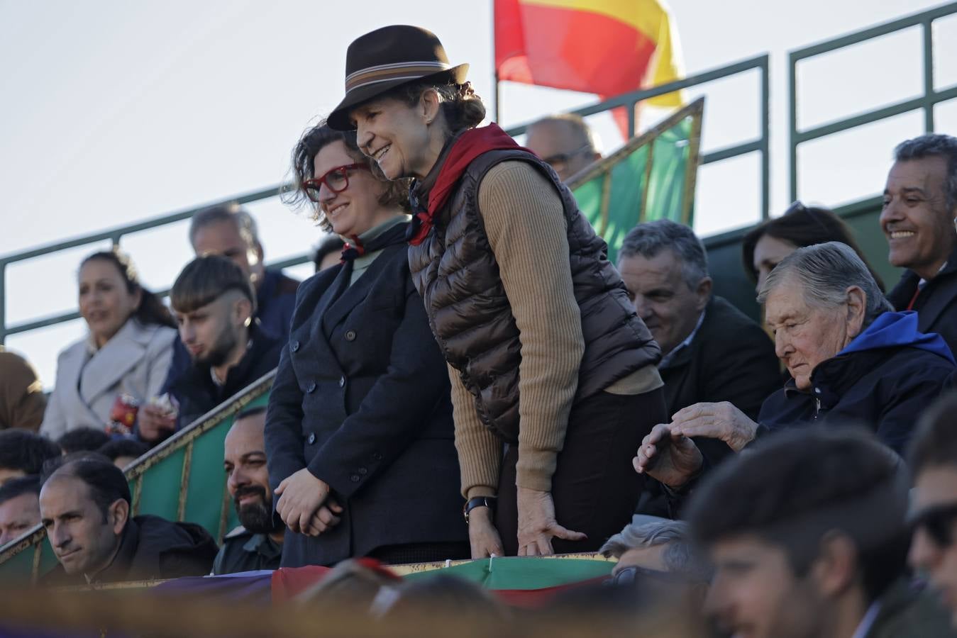 Momentos del encierro celebrado este sábado en La Puebla del Río
