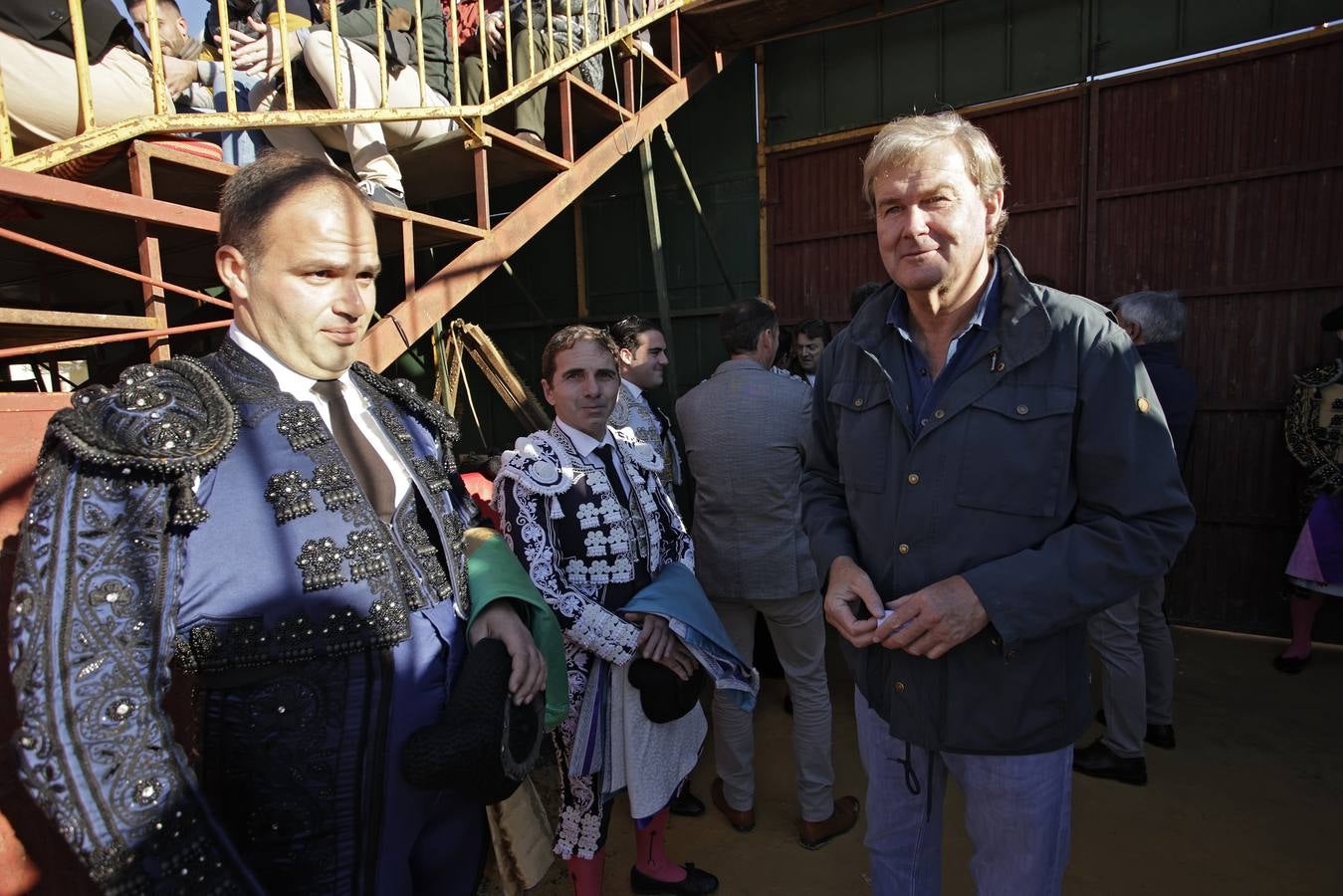 Momentos del encierro celebrado este sábado en La Puebla del Río