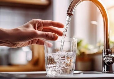 Emasesa bonifica la tarifa de más de 6.000 familias de Sevilla durante 2023