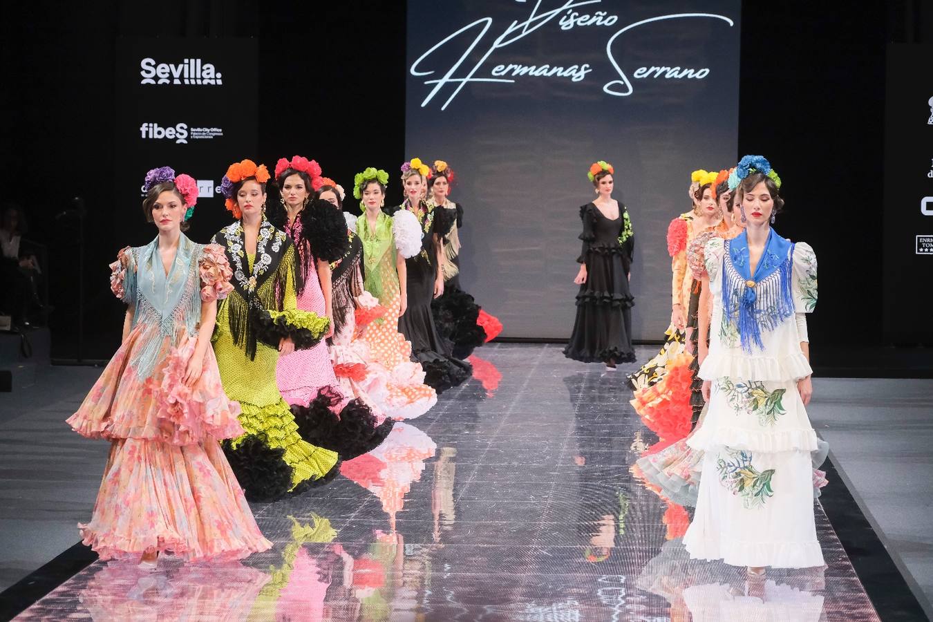 Desfile de Diseño Hermanas Serrano