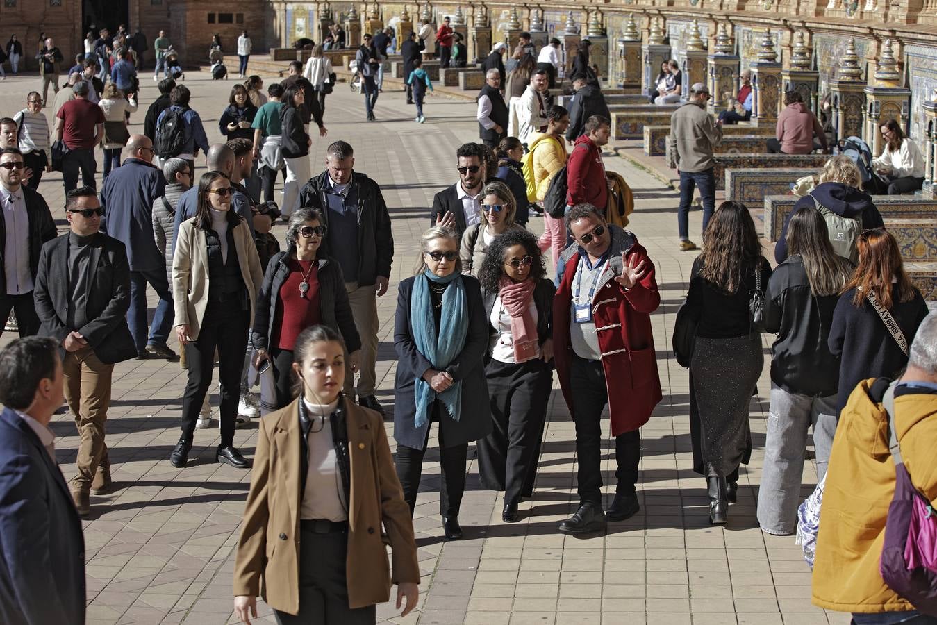 Hillary Clinton, en su visita a la Plaza de España y el Archivo de Indias