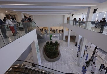 Casi mil médicos de Sevilla de entre 66 y 69 años deciden seguir trabajando en hospitales y Atención Primaria
