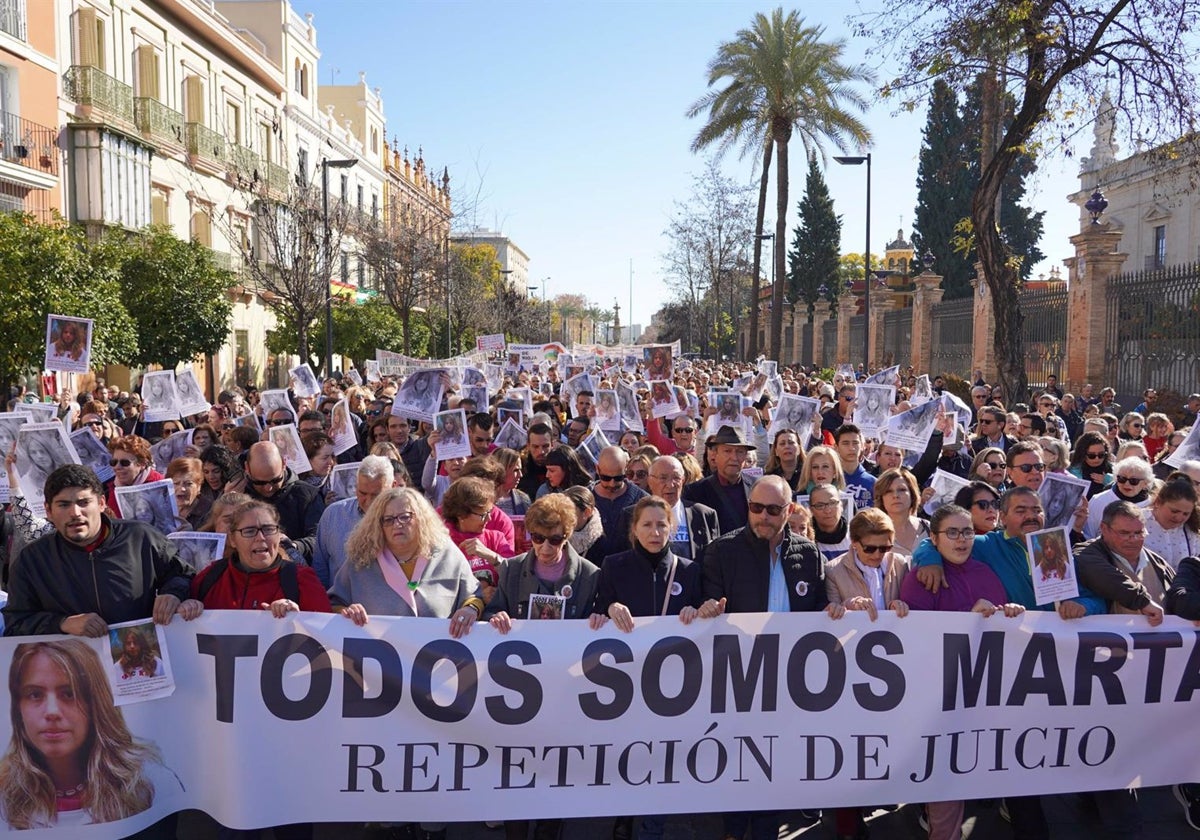Imagen de la concentración por Marta del Castillo