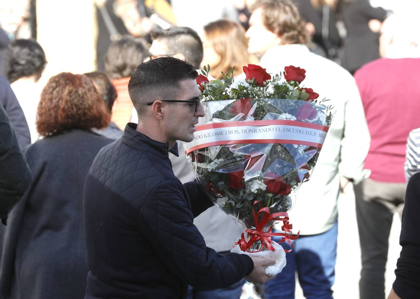 Multitudinario adiós a la familia de Morón fallecida en accidente de tráfico cuando viajaban para ver al Sevilla en Copa 