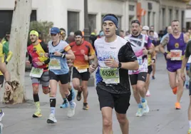 Búscate en las imágenes del Medio Maratón de Sevilla 2024 (7)