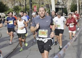 Búscate en las imágenes del Medio Maratón de Sevilla 2024 (6)