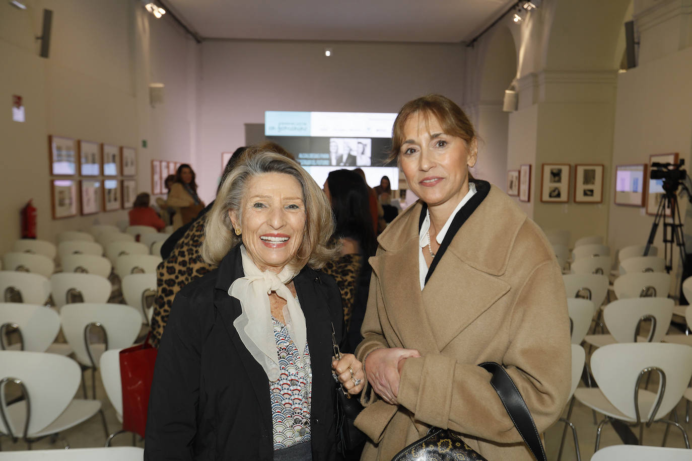 Cristina Hereen y Alexandra Hoffer