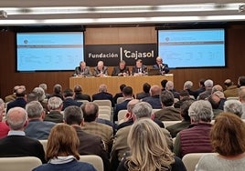 El Consejo de Cofradías pasa página tras la polémica del cartel de Salustiano para la Semana Santa de Sevilla