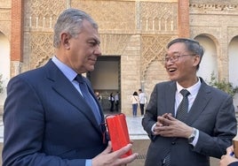 El encuentro entre José Luis Sanz y el chino Yao Jing en el Alcázar de Sevilla