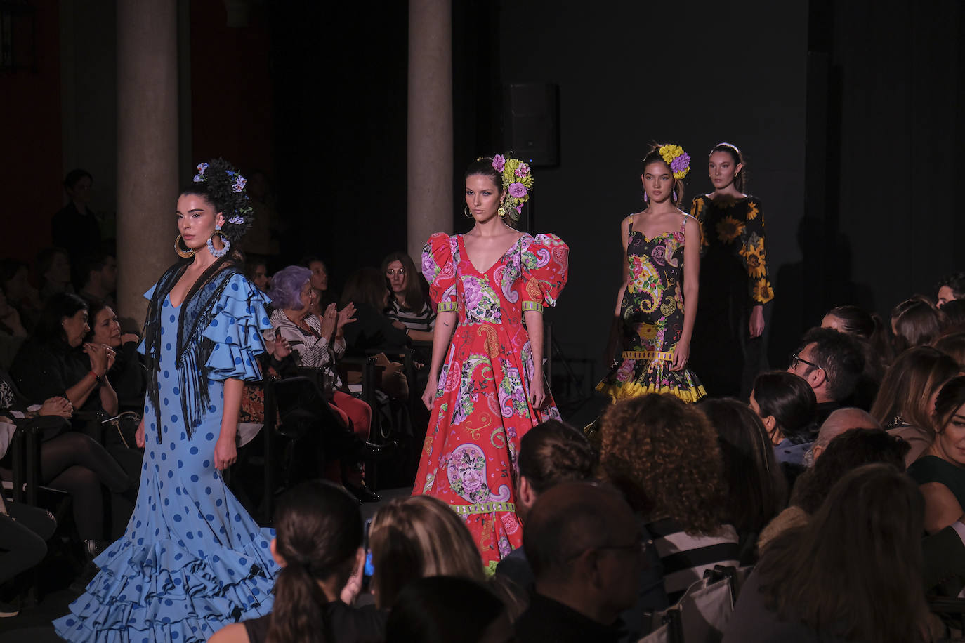 La Fundación Cajasol de Sevilla acoge el desfile de Emprende Lunares