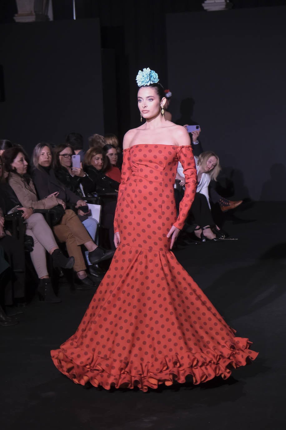 La Fundación Cajasol de Sevilla acoge el desfile de Emprende Lunares