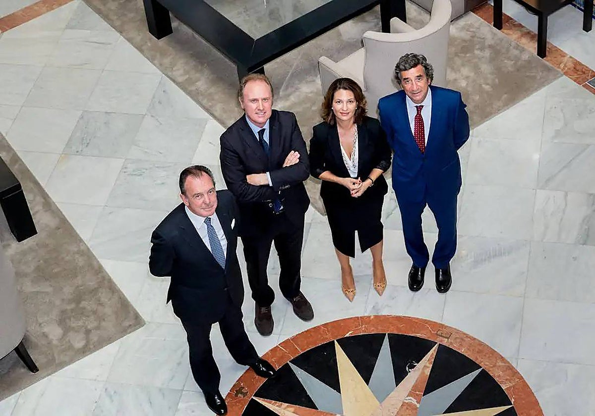 Ernesto Sanguino, Ramón Galcerán, Vanessa Villegas y Álvaro Rodríguez Calzad, en la firma de su alianza en septiembre de 2022