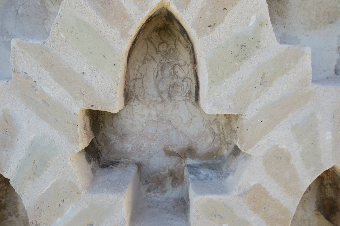 Dibujos hallados en la Giralda