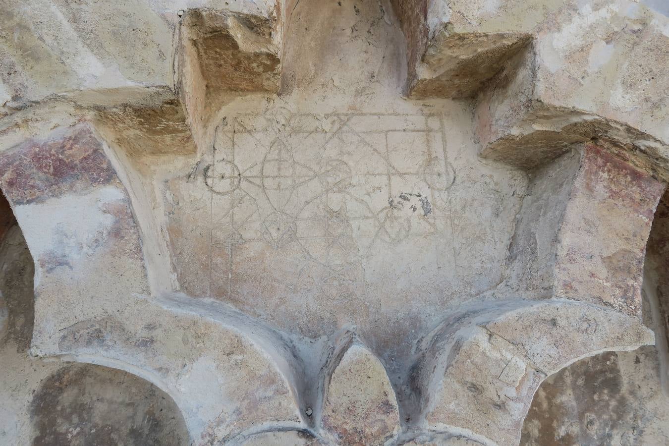 Dibujos hallados en la Giralda