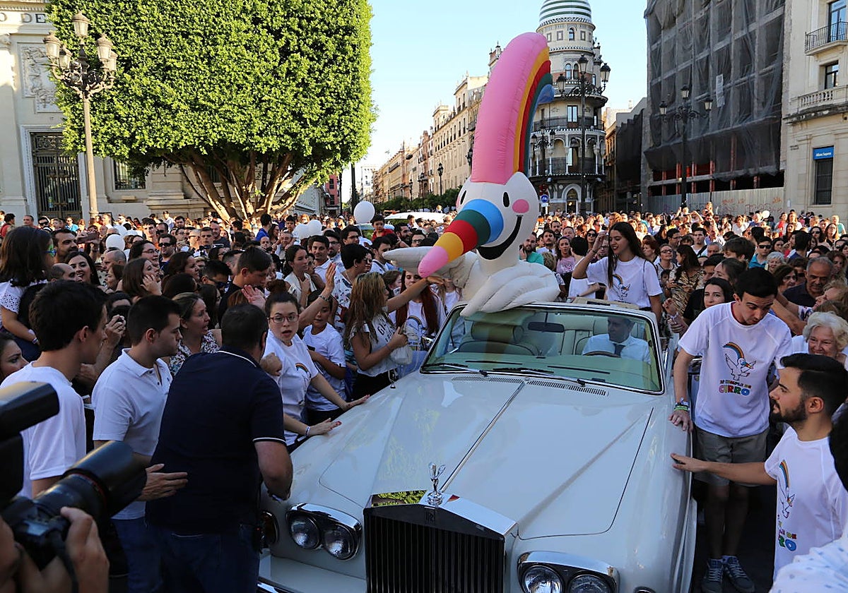 Imagen de archivo de la celebración de los 25 cumpleaños de Curro, la mascota de la Expo92
