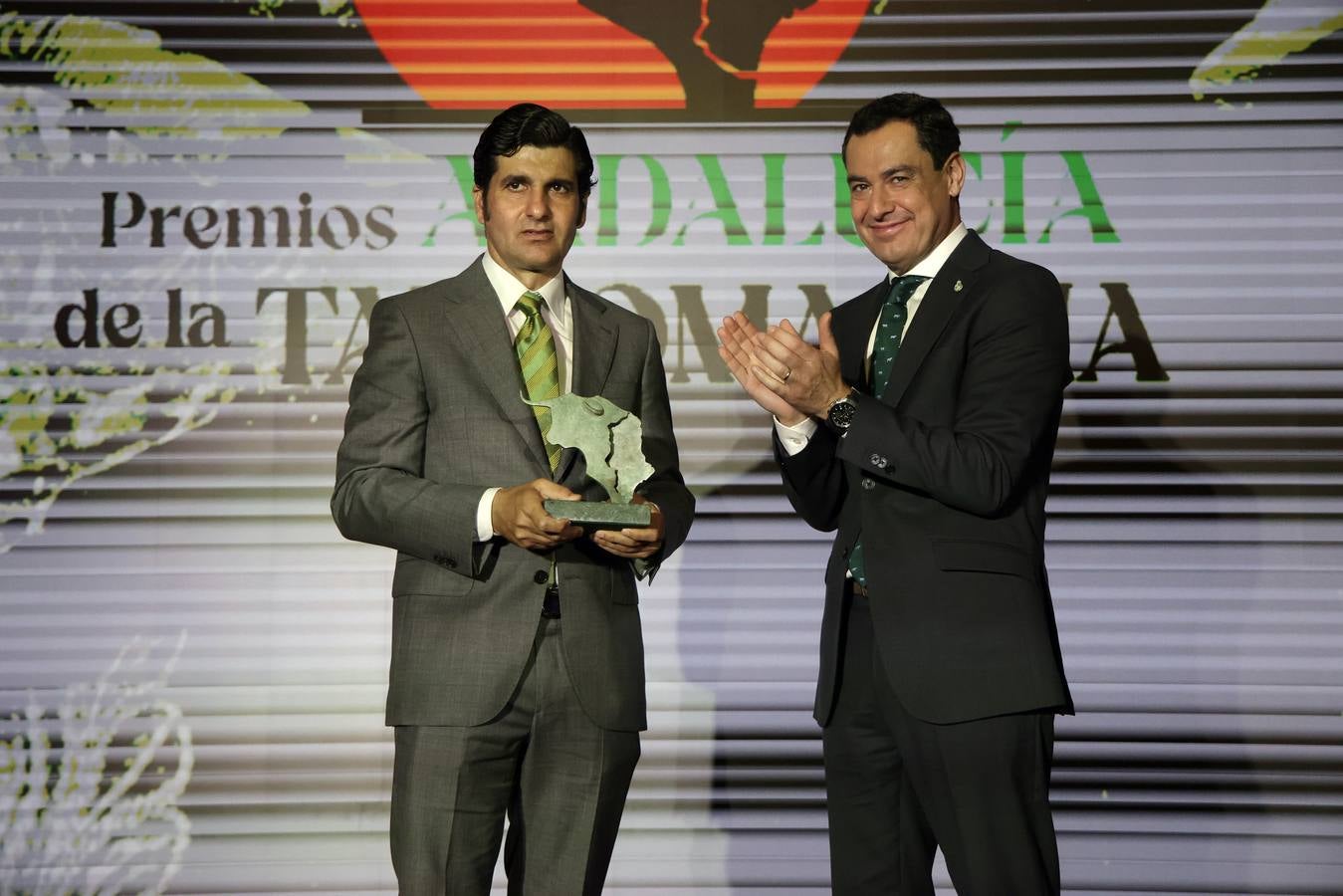 El presidente de la Junta de Andalucía entrega los Premios Andalucía de Tauromaquia a Curro Romero, Morante de La Puebla, Miura, Fernando Savater y a la Universidad de Córdoba