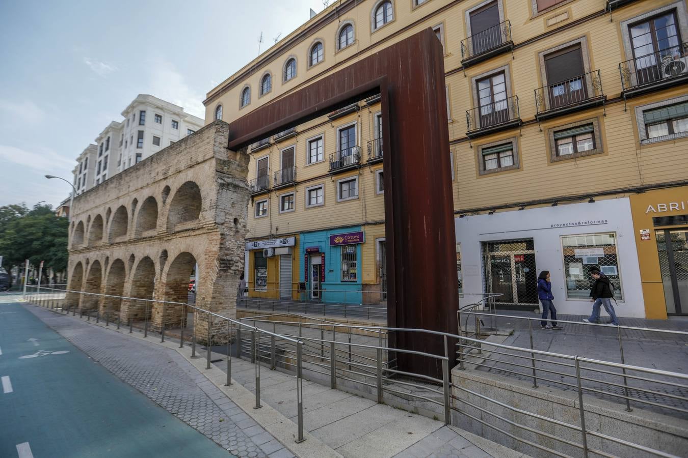 Imágenes del barrio de la Calzada, en pleno corazón de Sevilla