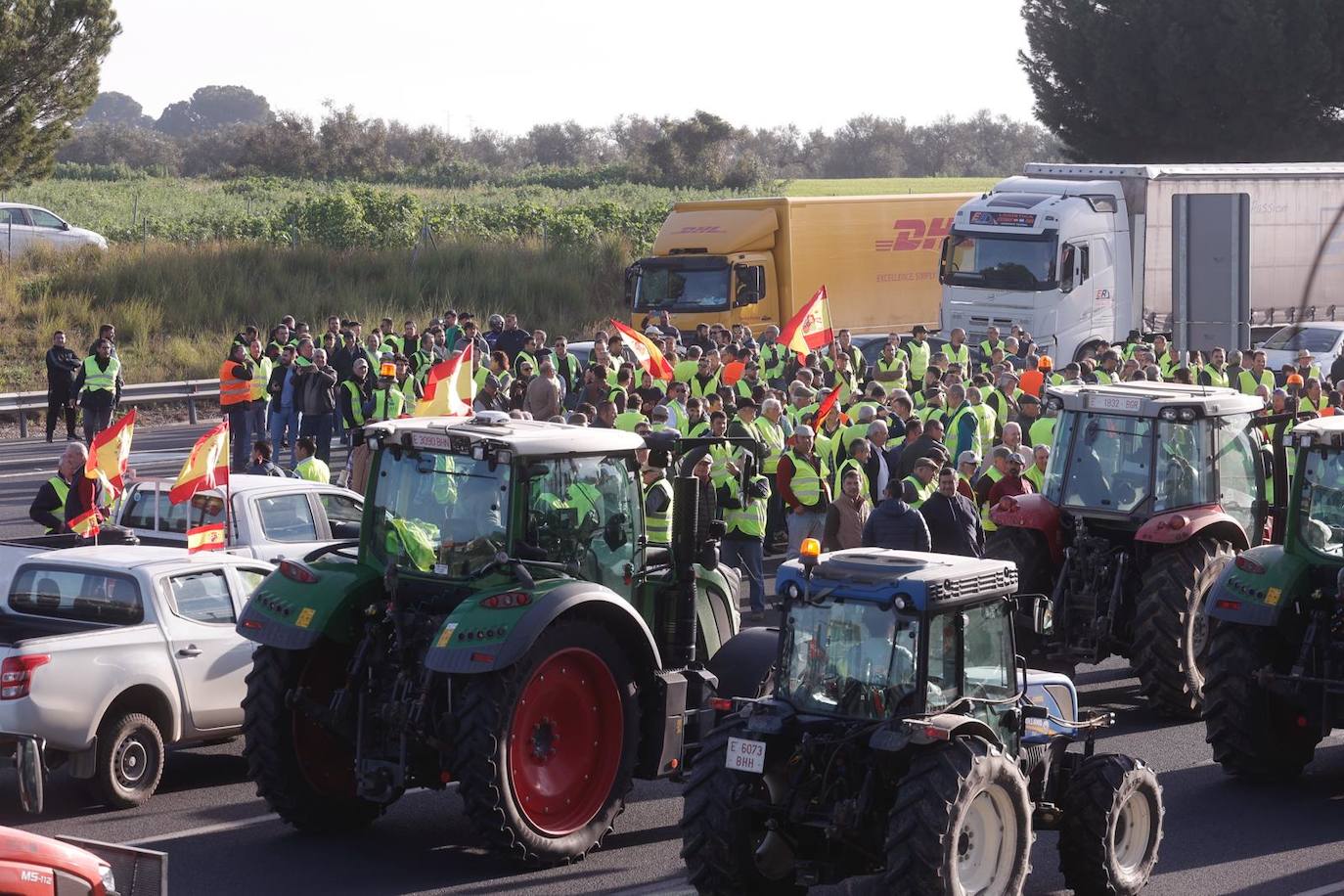 Cortes de tráfico en la A-49 debido a las tractoradas