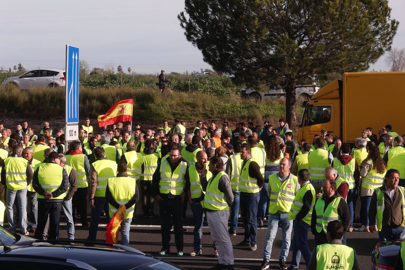 Cortes de tráfico en la A-49 debido a las tractoradas