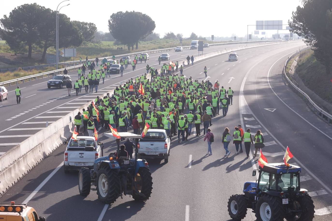 Cortes de tráfico en la A-49 debido a las tractoradas