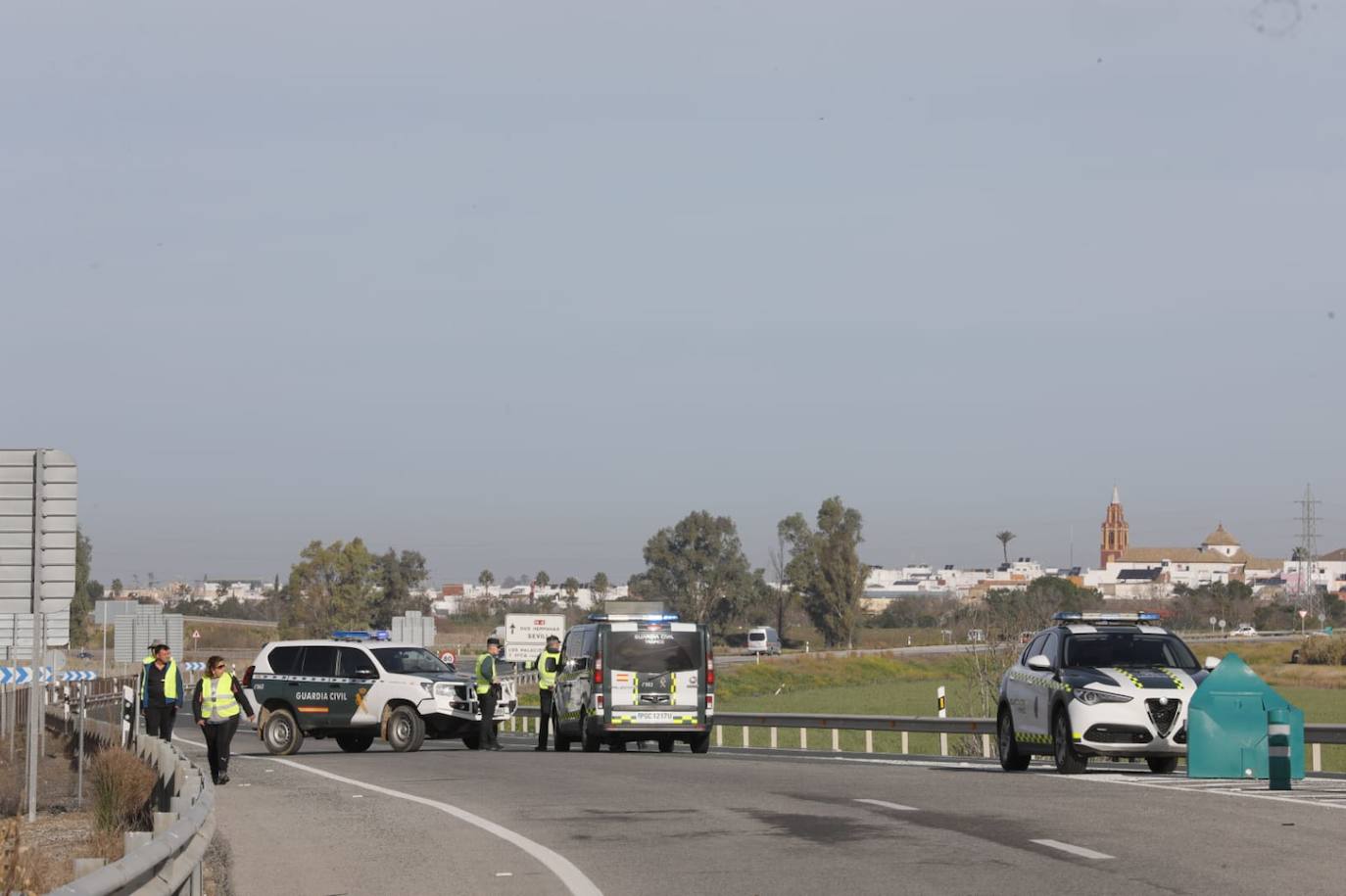 Tractorada en la AP-4 a la altura de Los Palacios y Villafranca