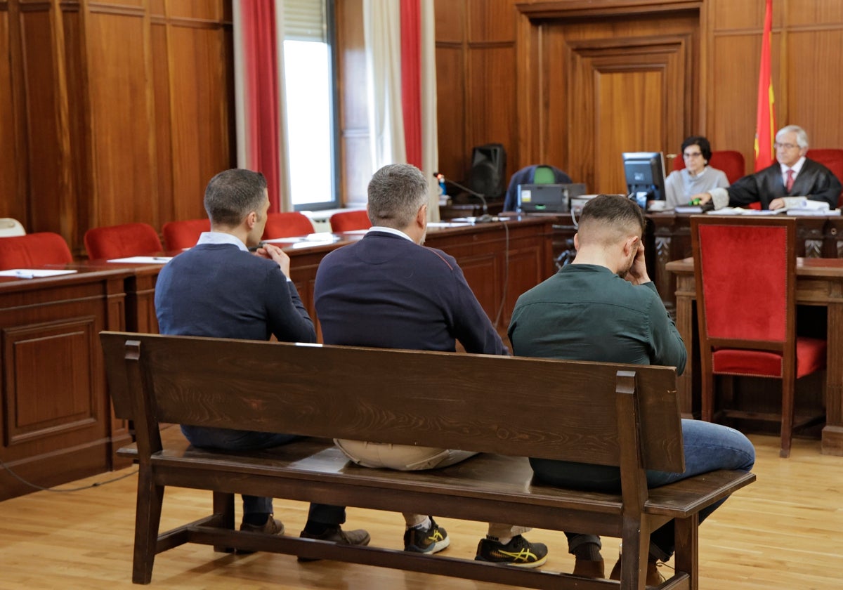 El guardia civil acusado de filtrar información a los narcos, durante un día del juicio
