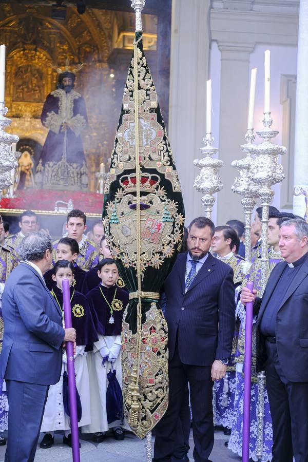 Las calles por las que discurrió el Vía Crucis estaban abarrotadas de gente