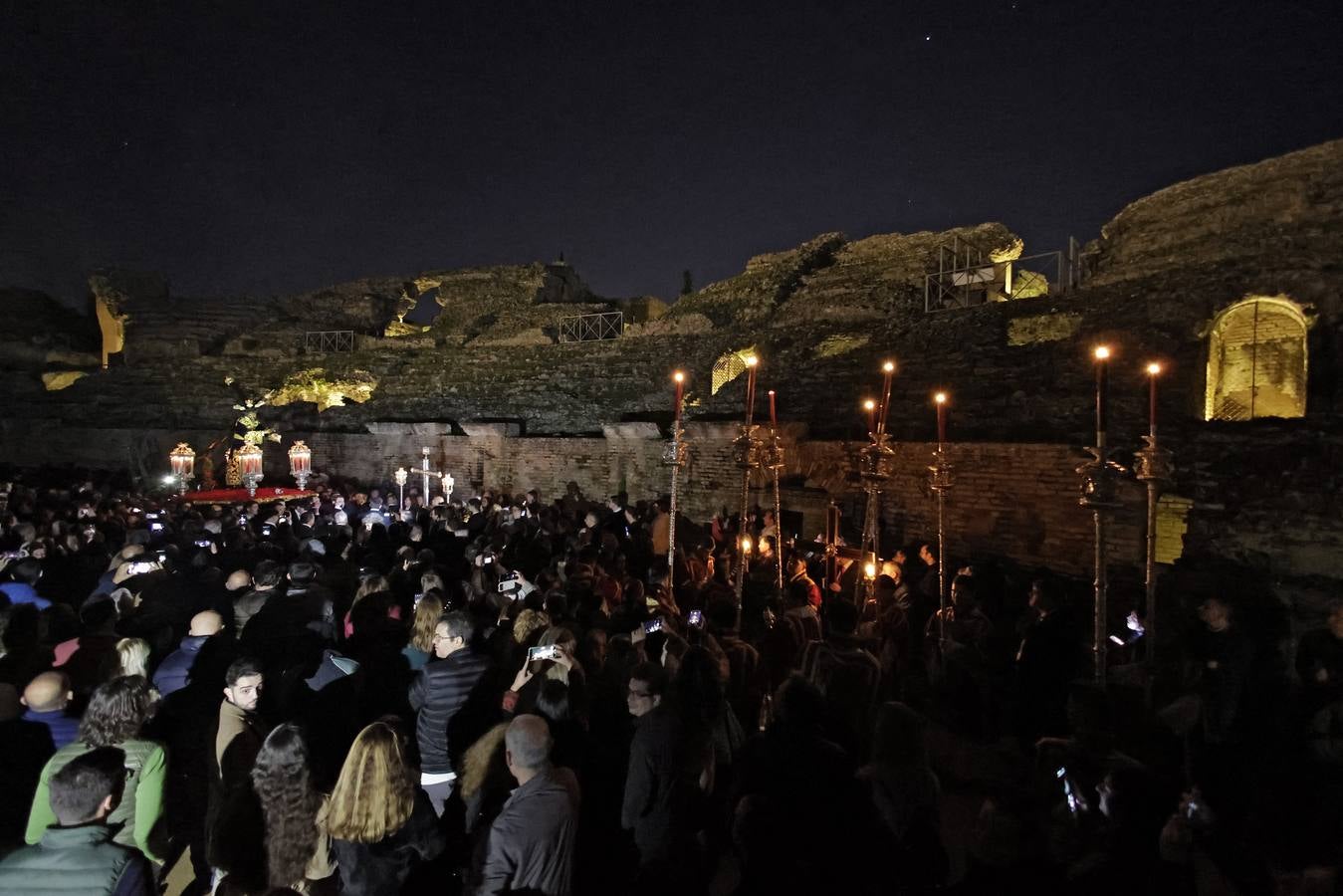 Vía Crucis de Jesús Nazareno por Itálica