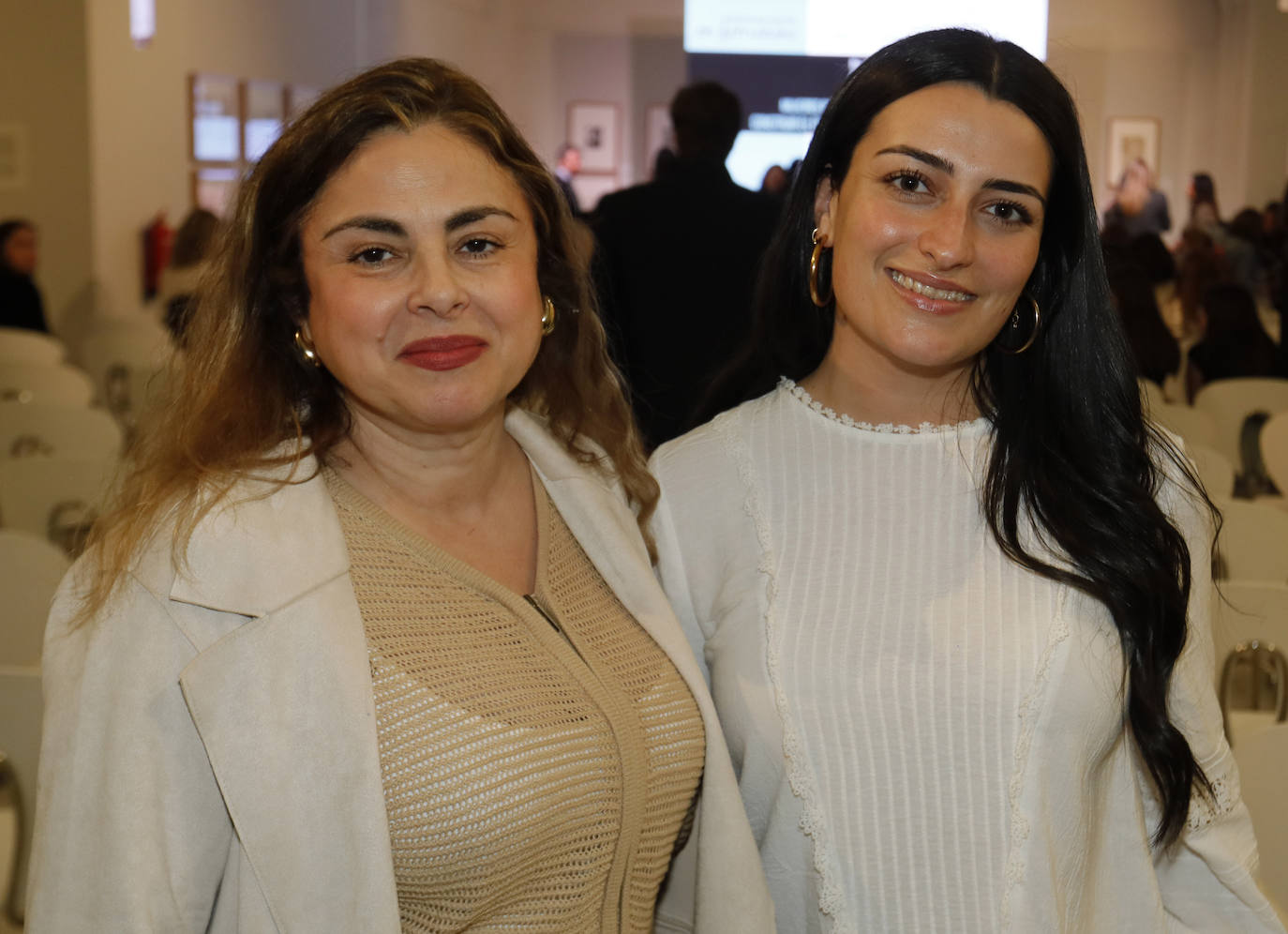 María Encarnación Ortega y Elena Bernal