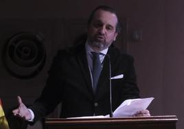Enrique Casellas reivindica una saeta profesional y de mayor calidad literaria