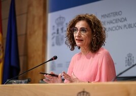 María Jesús Montero dice que «Hacienda no se va a prestar al cobro  de la visita a la Plaza de España»