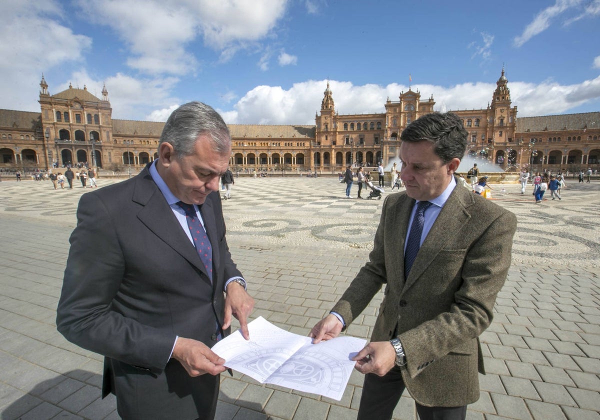 El alcalde, José Luis Sanz, y el delegado de Urbanismo, Juan de la Rosa