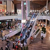 Estos son los supermercados y centros comerciales que abren en Sevilla el 28 de febrero