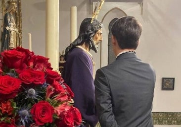 En la UCI un joven de la hermandad de Santa Genoveva herido durante un desmontaje