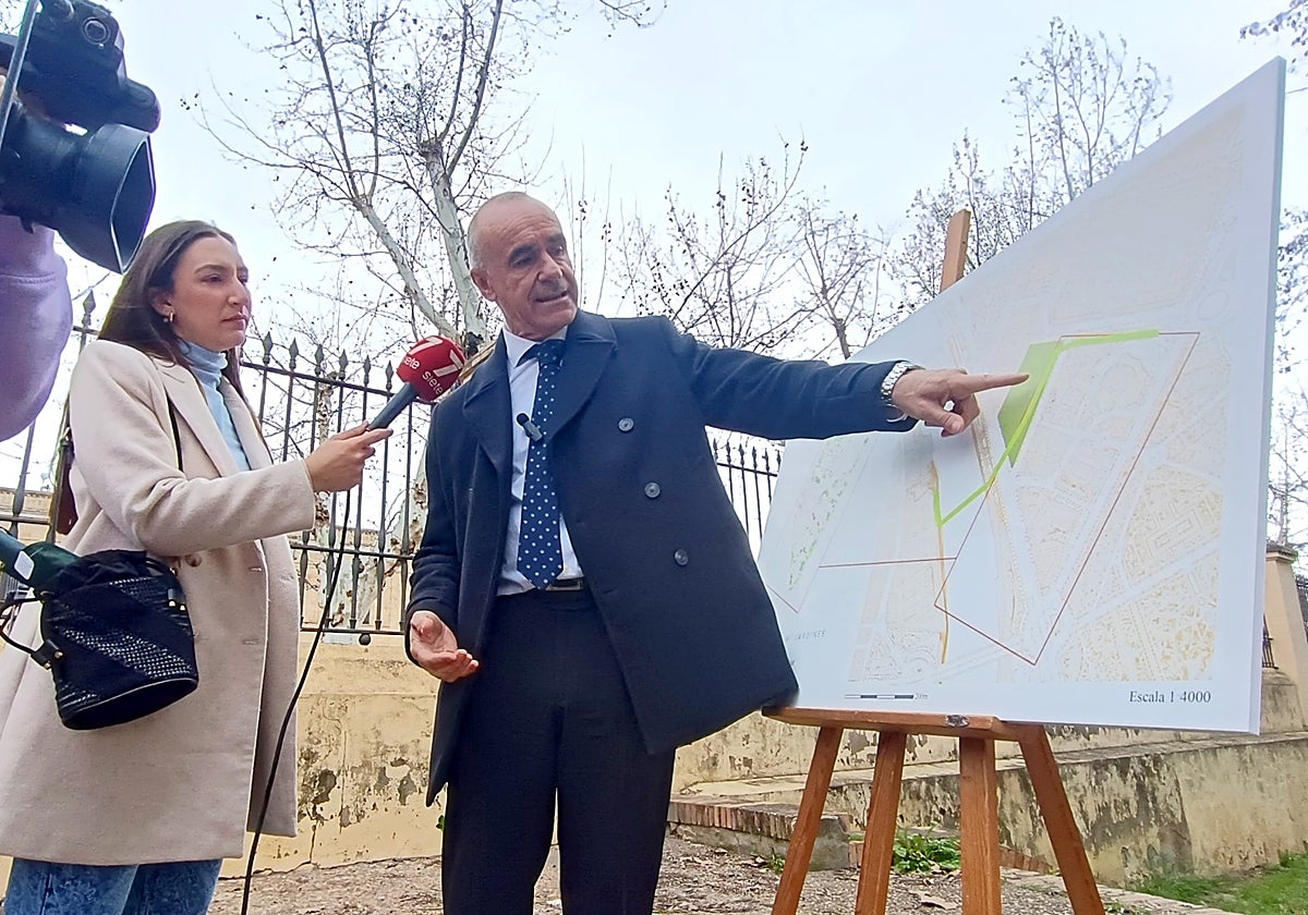 Antonio Muñoz en su intervención ayer en el entorno del Casino