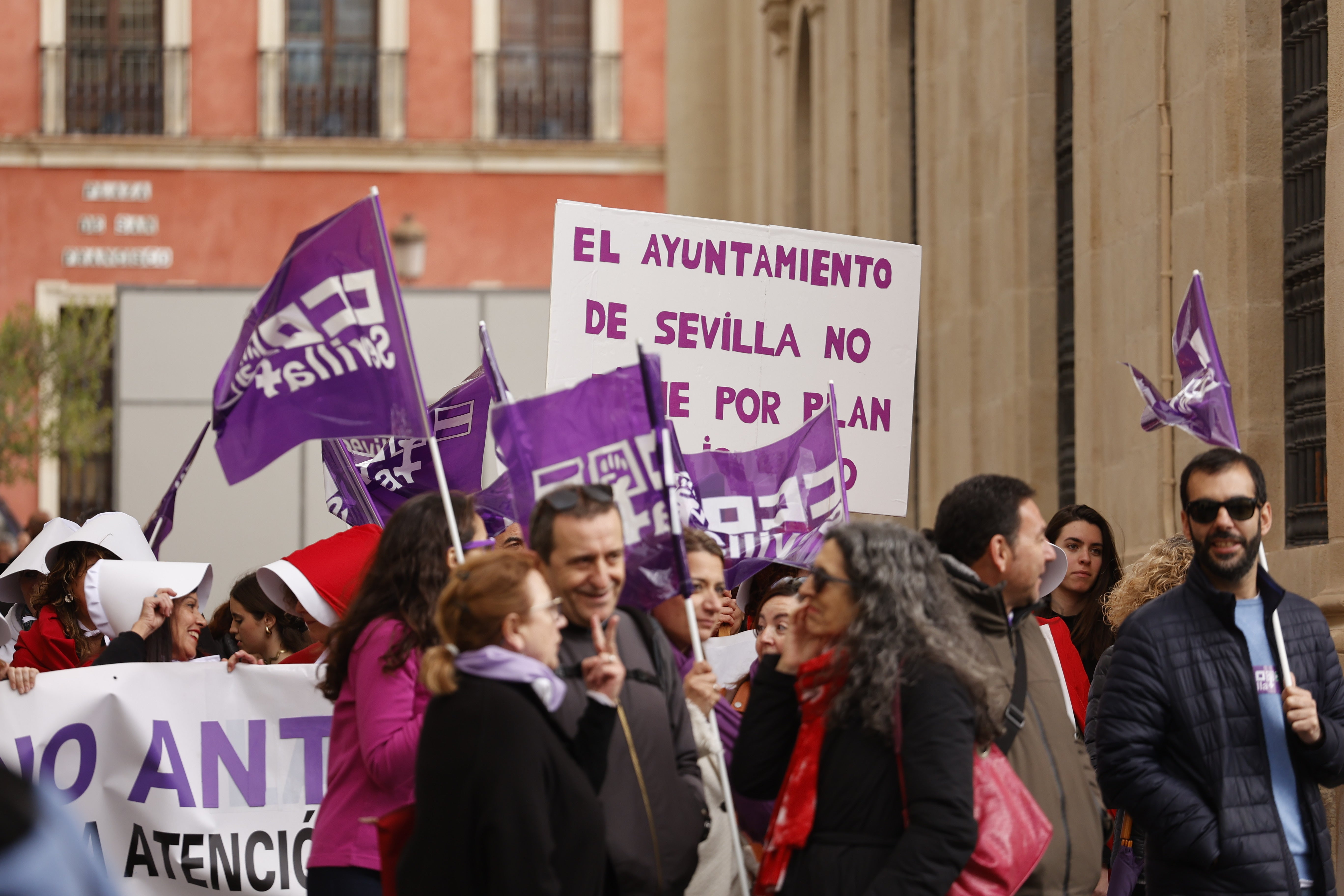 La manifestación recorrió las principales calles del centro de la ciudad con muchos gritos y pancartas