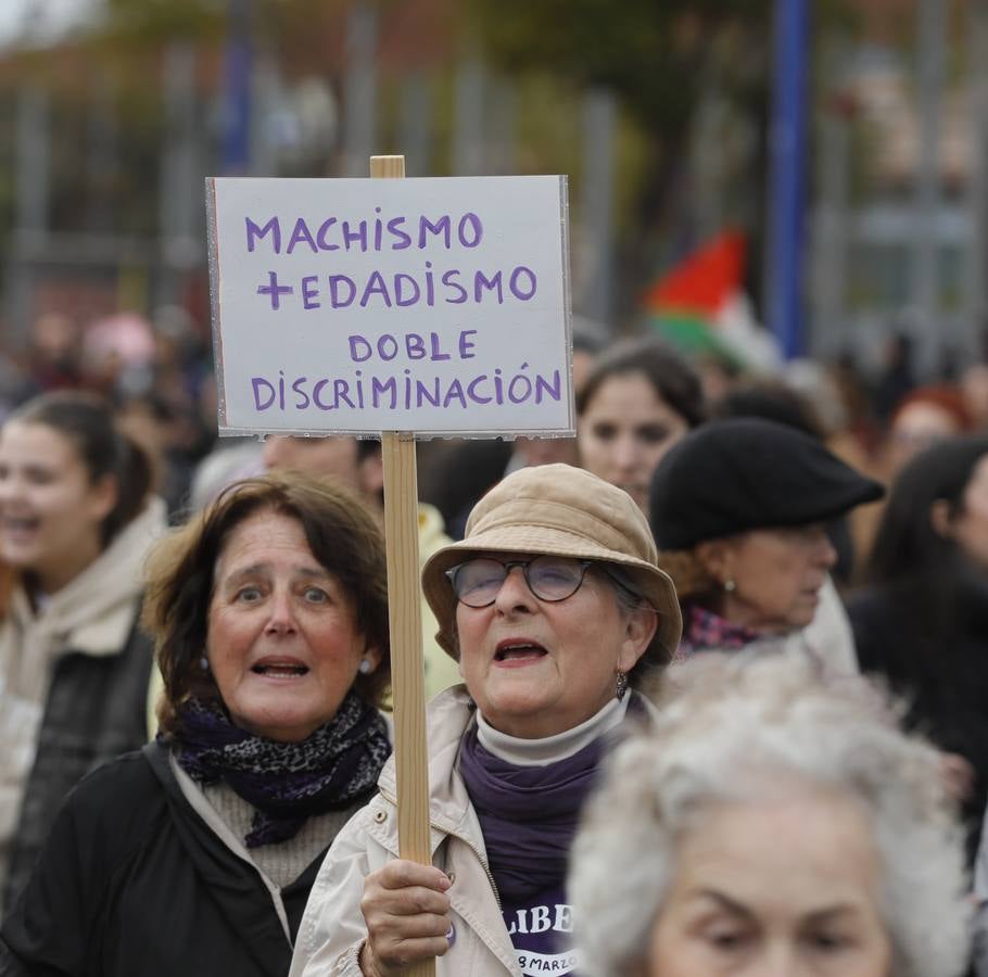 La lluvia no impidió que Mujeres Supervivientes saliera a reivindicar los derechos de las mujeres palestinas
