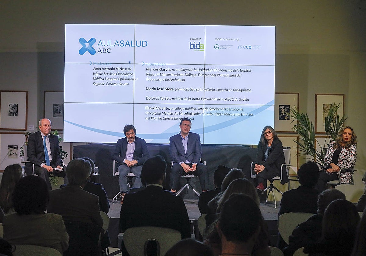 Juan Antonio Virizuela, David Vicente, Marcos García, Dolores Torres y María José Mora durante el debate